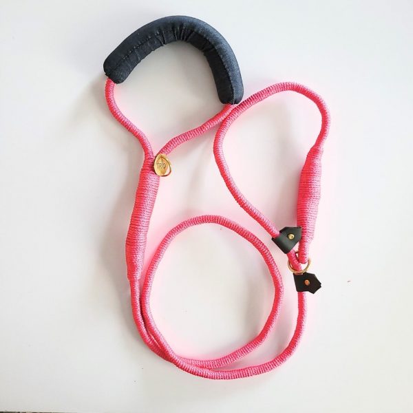 The Ahimsa Leash Pink